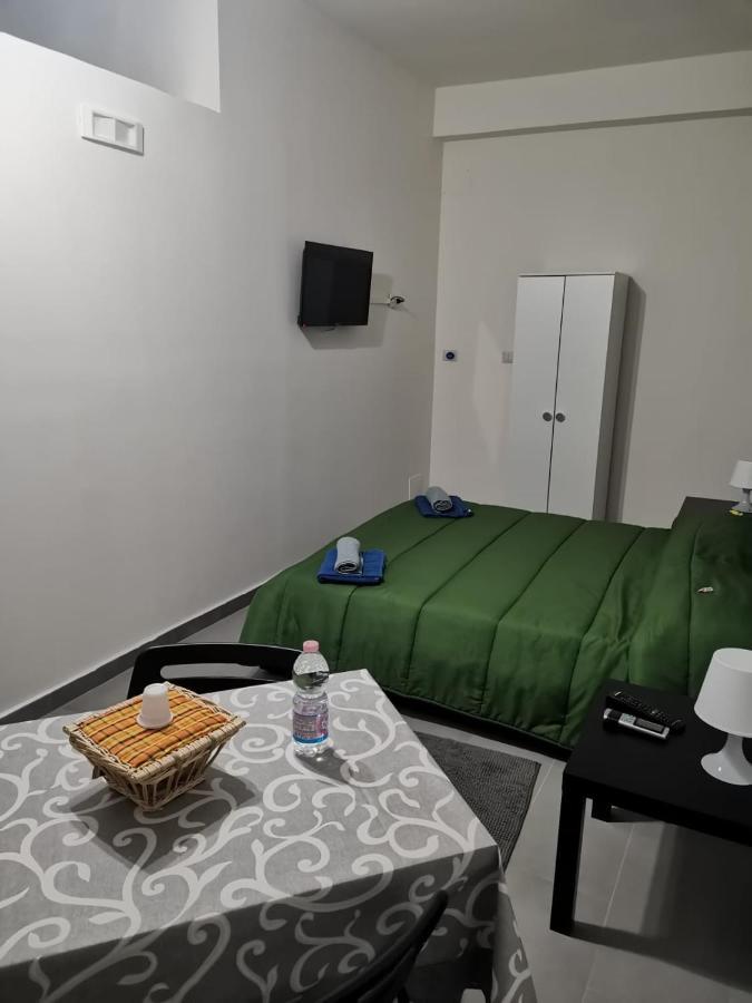 Bed and Breakfast BED AND FLY near airport fontanarossa catania gratis navetta aeroportuale Esterno foto