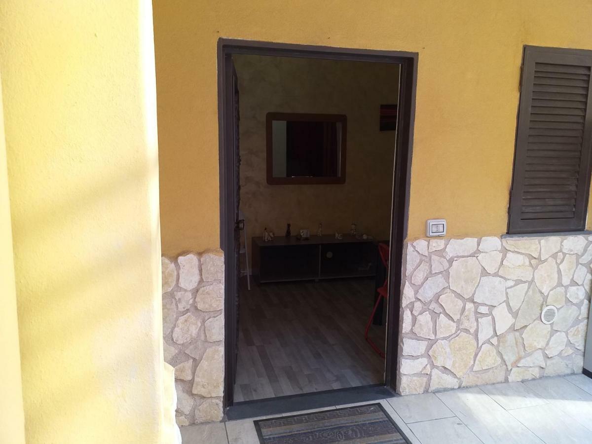 Bed and Breakfast BED AND FLY near airport fontanarossa catania gratis navetta aeroportuale Esterno foto